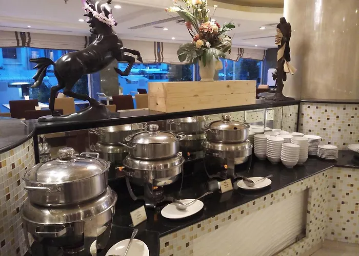 马瑞花园酒店 4*